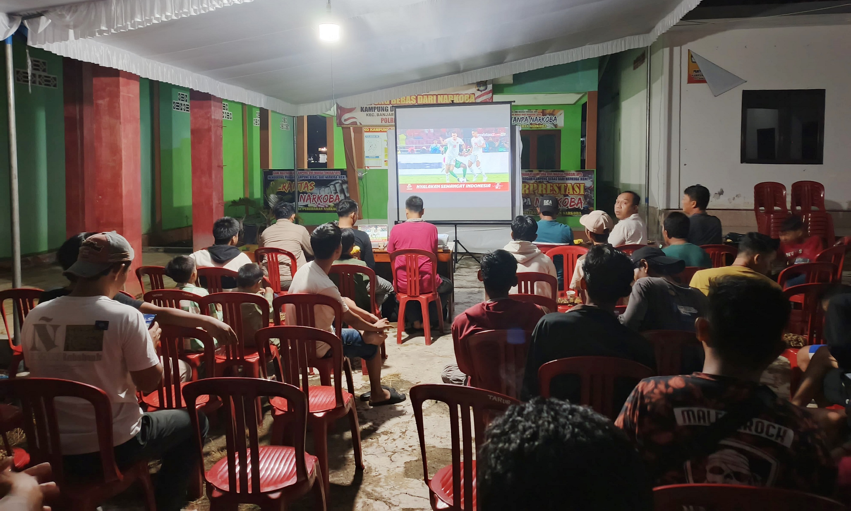 Polsek Banjar Agung Gelar Nobar di Posko KBN, Ini Tujuannya